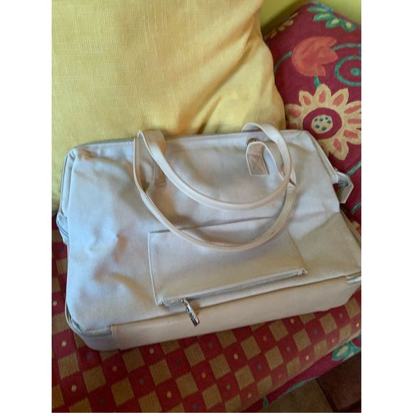 NWT BEIS Weekender bag in Beige - Picture 11 of 12